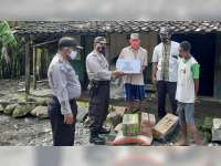 Polsek Ngraho Bojonegoro Kunjungi Keluarga Penderita Cacat Mental