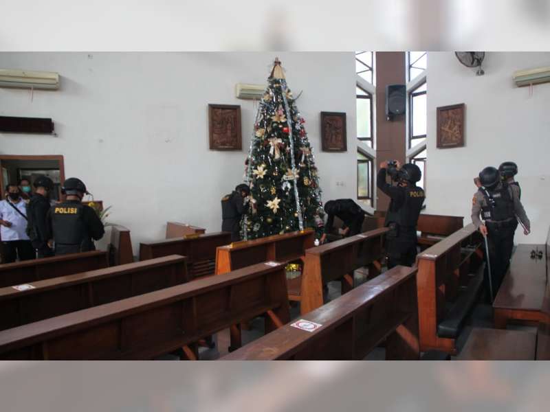 Jelang Ibadah Natal, Polres Bojonegoro Laksanakan Sterilisasi Sejumlah Gereja