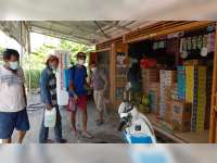 Kasus COVID-19 Masih Tinggi, Pemuda Desa Gedebeg Blora Lakukan Penyemprotan Disinfektan