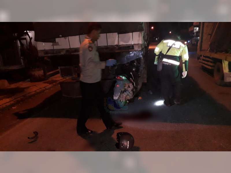 Tabrak Truk Parkir, Pengendara Motor di Padangan Bojonegoro Meninggal Dunia di TKP