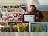 Ibu Rumah Tangga Asal Ngasem Bojonegoro ini Olah Umbi Jadi Makanan Modern