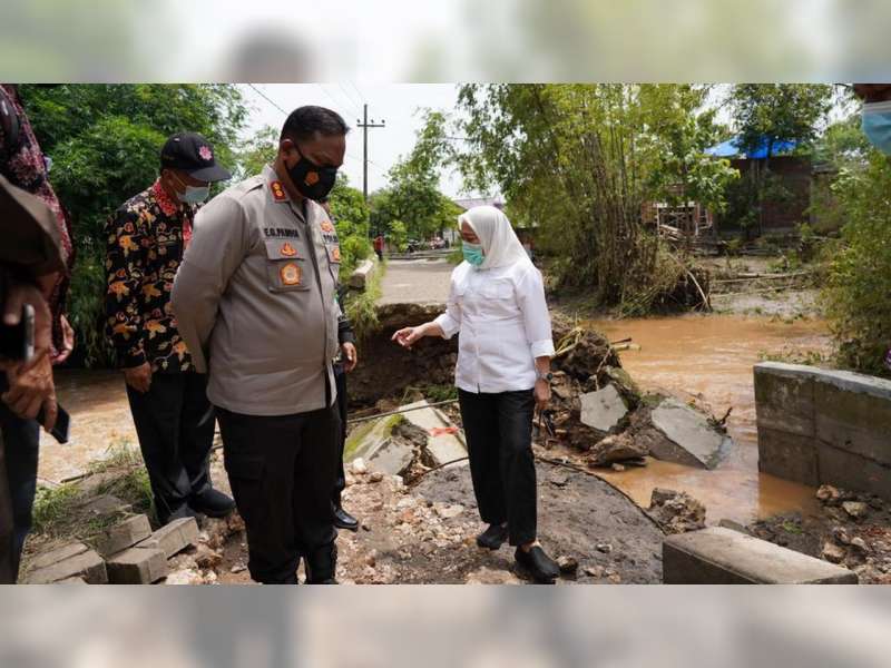 Pemkab Bojonegoro Segera Perbaiki Jembatan Putus Akibat Banjir Bandang di Desa Jatiblimbing, Dander