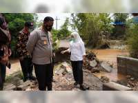 Pemkab Bojonegoro Segera Perbaiki Jembatan Putus Akibat Banjir Bandang di Desa Jatiblimbing, Dander