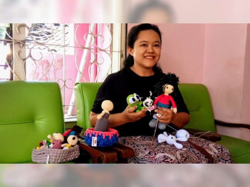 Boneka Amigurumi Produksi Ibu Rumah Tangga di Bojonegoro Laris di Pasaran