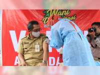 Canangkan Vaksinasi COVID-19, Bupati Blora Divaksinasi Pertama Kali