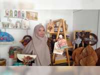 Dampak Pandemi COVID-19, Perempuan Bojonegoro Ini Buka Pelatihan Handycraft untuk Anak