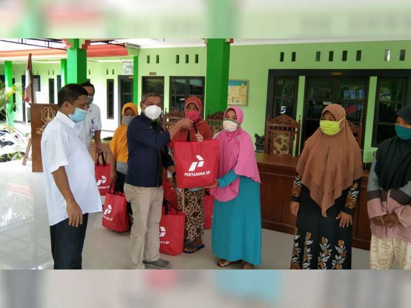 Pertamina EP Asset 4 Sukowati Field Santuni Korban Longsor di Desa Semanding, Bojonegoro