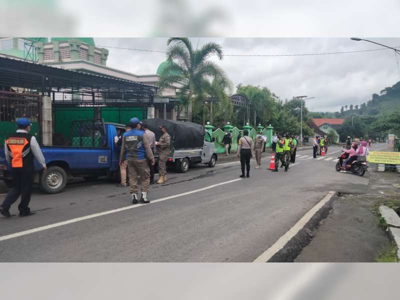 Aparat Gabungan di Bojonegoro Lakukan Penyekatan di Wilayah Perbatasan Bojonegoro-Nganjuk