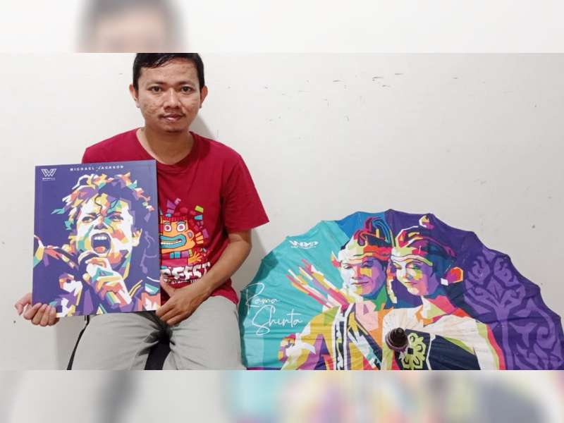 Tekuni Melukis Wajah WPAP, Pemuda Bojonegoro Ini per Bulan Raup Puluhan Juta Rupiah