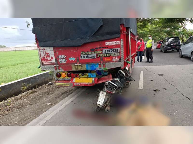 Tabrak Truk dari Belakang, Pengendara Motor di Kalitidu, Bojonegoro, Meninggal Dunia di TKP