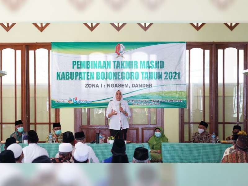 Bupati Bojonegoro Anna Muawanah, Beri Pembinaan pada Takmir Masjid