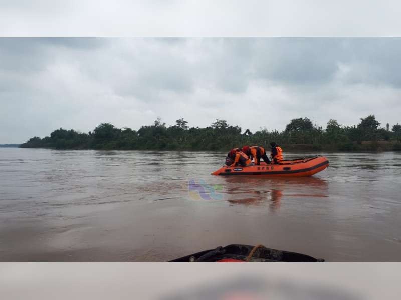 Hingga Hari Keempat, Warga Soko, Tuban, yang Tenggelam di Bengawan Solo Belum Diketemukan
