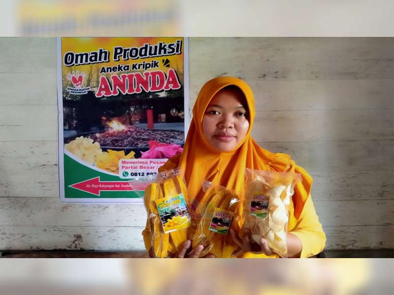 Pulang Merantau, Warga Ngasem, Bojonegoro Jualan Keripik, Omzet Belasan Juta Rupiah