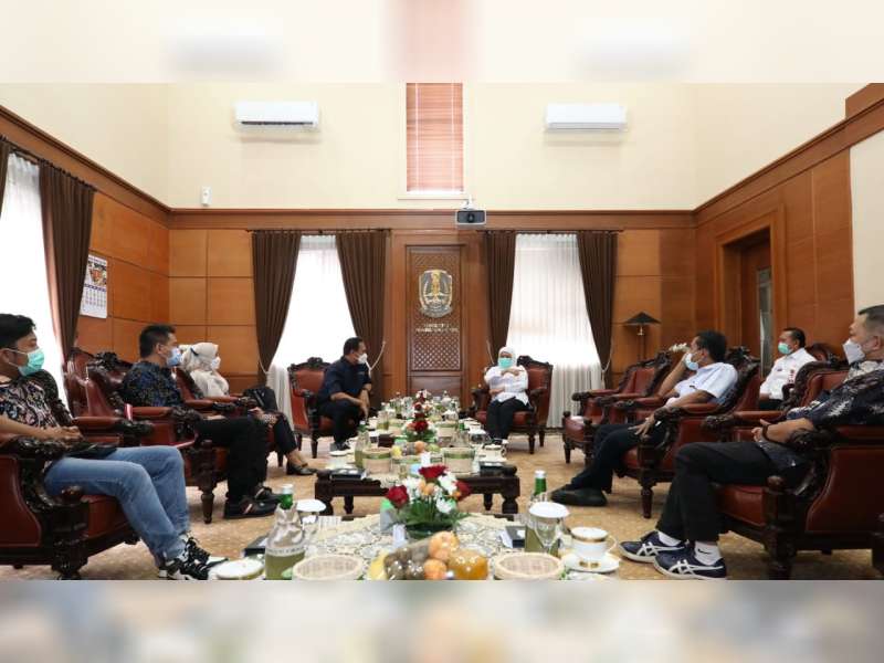 Jelang Pelantikan Pengurus Baru, AMSI Jatim Audiensi dengan Gubernur Khofifah
