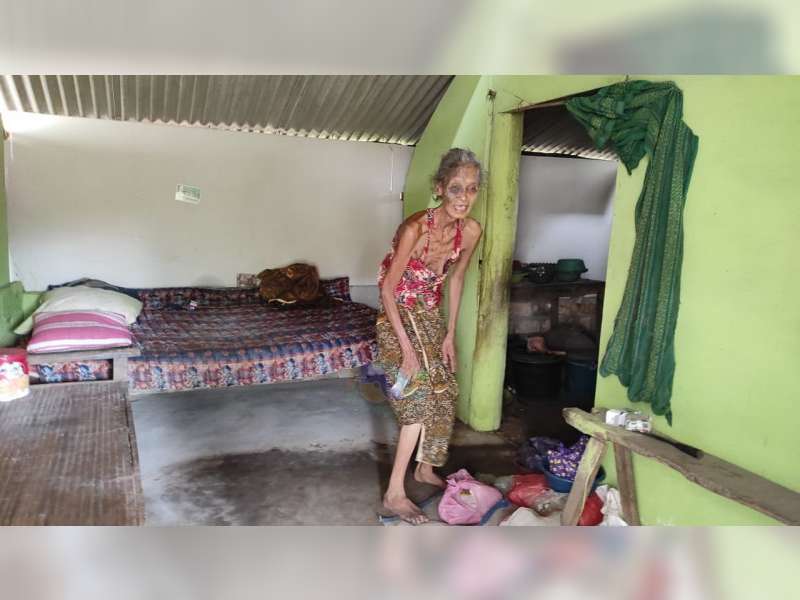 Kisah Janda Miskin yang Hidup Sebatang Kara di Desa Miliarder, di Jenu, Tuban