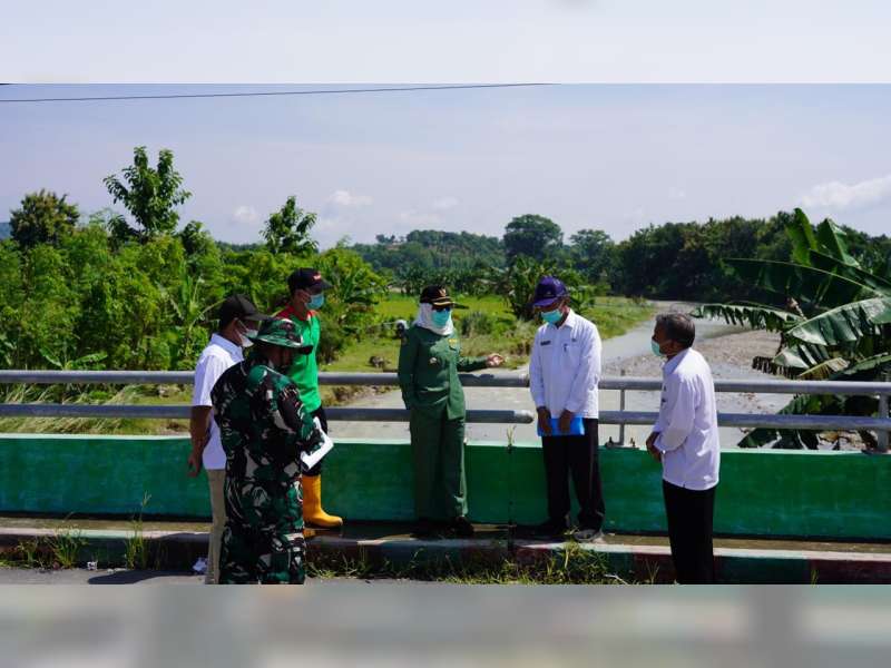 Bupati Bojonegoro Tinjau Lokasi Terdampak Banjir di Kecamatan Gondang