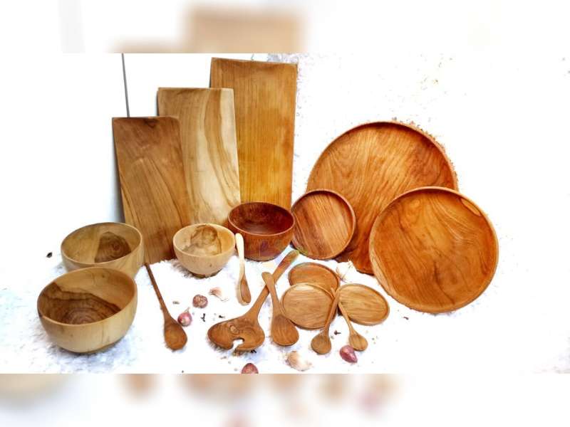 Kreatif, Ibu Rumah Tangga Asal Sukorejo, Bojonegoro Kota Ini Sulap Limbah Jadi Rupiah