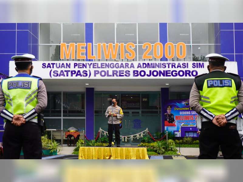 Kapolres Bojonegoro Resmikan Operasional Gedung Satpas Meliwis 2000