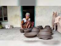 Terdampak Pandemi COVID-19, Perajin Gerabah Malo, Bojonegoro, Berusaha Tetap Bertahan