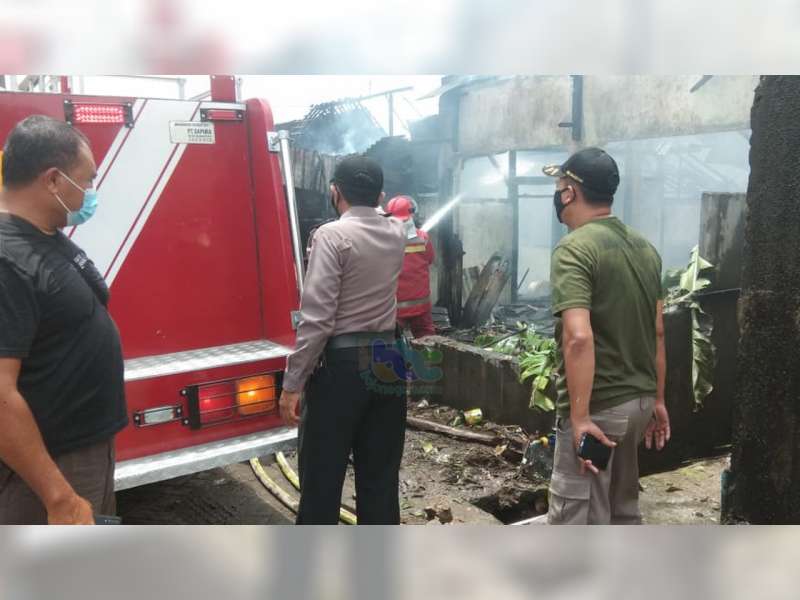 Diduga Akibat Kompor Gas, Rumah Warga Padangan, Bojonegoro, Ludes Terbakar