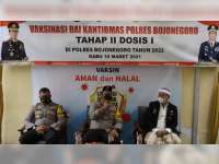 Dai dan Pendeta Kamtibmas Polres Bojonegoro Jalani Vaksinasi COVID-19
