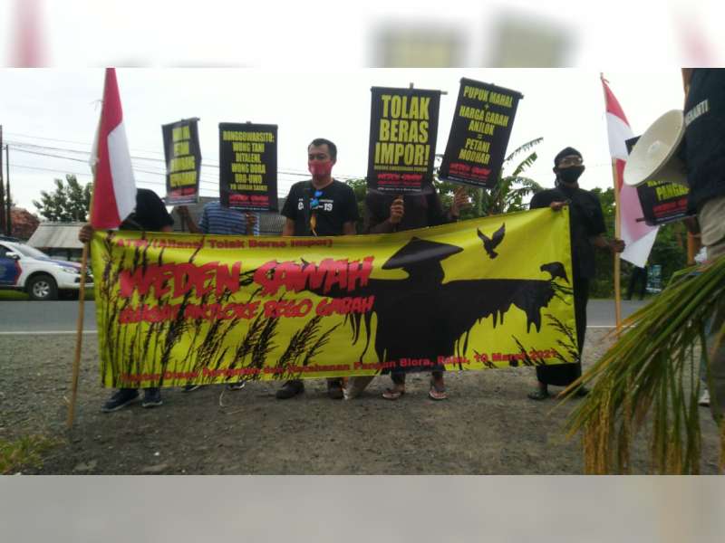 Aliansi Petani Blora Gelar Aksi Damai, Tuntut Anjloknya Harga Gabah