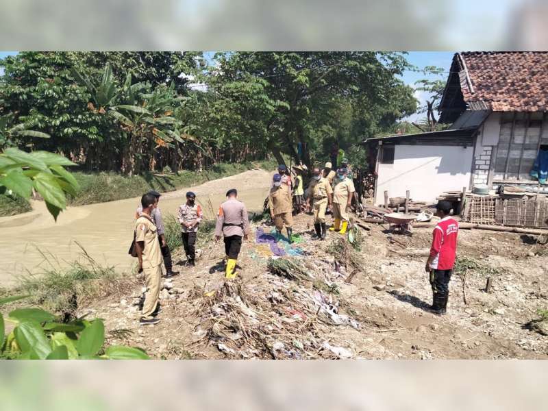 Pemkab Bojonegoro Lakukan Perbaikan Tanggul Kali Gandong di Temayang yang Jebol Akibat Banjir