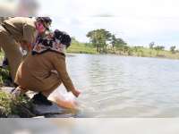 Wakil Bupati Blora Lepas 10 Ribu Benih Ikan di Embung Keruk, Randublatung