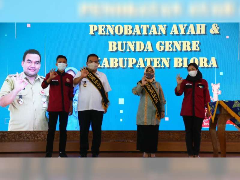 Bupati Blora dan Istri Dinobatkan Jadi Ayah-Bunda Generasi Berencara 2021-2026