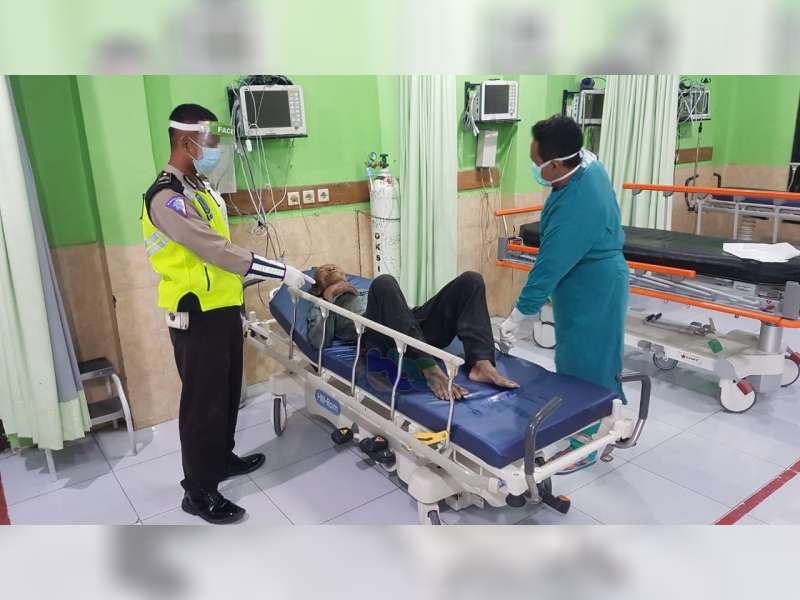 Diserempet Mobil, Pengayuh Sepeda di Balen, Bojonegoro, Luka-luka