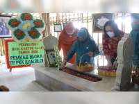 Peringati Hari Kartini, Tim Penggerak PKK Blora Ziarah ke Makam RA Kartini di Rembang