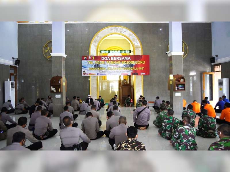 Polres Bojonegoro Gelar Doa Bersama untuk Prajurit KRI Nanggala 402 yang Gugur dalam Bertugas