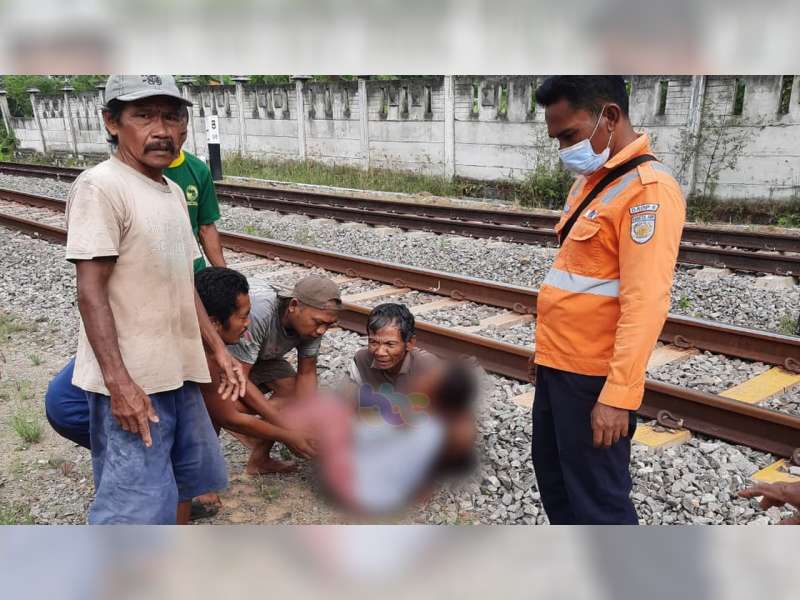 Terserempet Kereta Api, Warga Padangan, Bojonegoro, Menderita Luka Berat