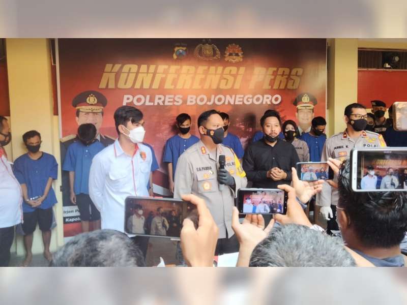 Polisi Bojonegoro Tangkap 11 Tersangka Kasus Pengeroyokan, 2 Tersangka Masih Anak-anak