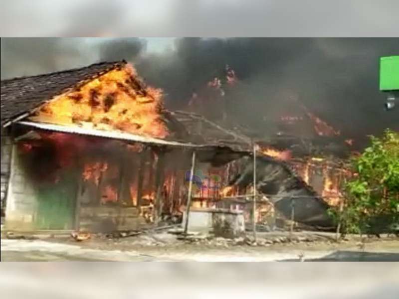 8 Unit Rumah milik Warga Kedungadem, Bojonegoro, Terbakar, Kerugian Capai Rp 800 Juta
