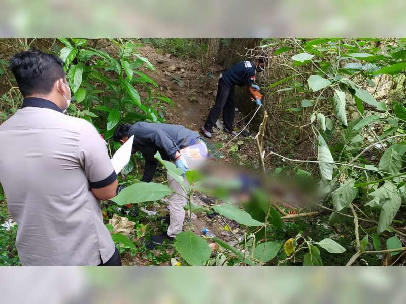 Sesosok Mayat Laki-laki Tanpa Identitas Ditemukan di Bawah Jembatan Bangkle, Blora
