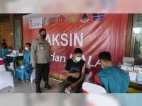 Sukseskan Program Pemerintah, Polres Bojonegoro Gelar Vaksinasi Corona Massal
