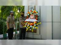 Sambut Hari Bhayangkara, Polres Bojonegoro Gelar Ziarah dan Tabur Bunga di Taman Makam Pahlawan