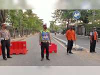 PPKM Darurat, Polisi Lakukan Pembatasan Sejumlah Ruas Jalan di Kota Bojonegoro