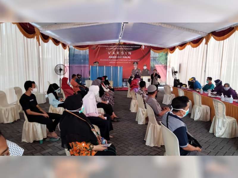 Kejaksaan Negeri Bojonegoro Gelar Vaksinasi Corona Massal