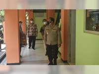 Kapolres Bojonegoro Tinjau Kesiapan Sekolah Model Terpadu untuk Tempat Isolasi Pasien COVID-19