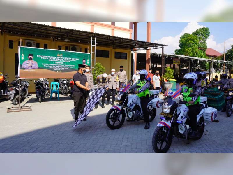 Polres Bojonegoro Distribusikan 2.500 Paket Daging Kurban untuk Masyarakat Terdampak COVID-19