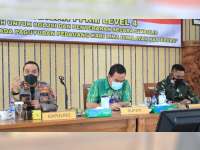 Forkopimda Blora Sosialisasi PPKM Level 4 Sambil Bagikan Bansos untuk Pedagang Kaki Lima