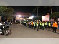 PPKM Level 4, Polres Bojonegoro Gelar Patroli Skala Besar Sambil Salurkan Bantuan Sosial