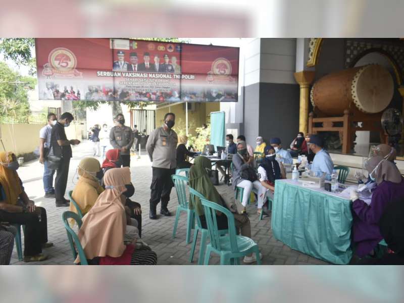 Polres Bojonegoro Gelar Vaksinasi Corona Massal Dosis Kedua bagi Masyarakat Umum