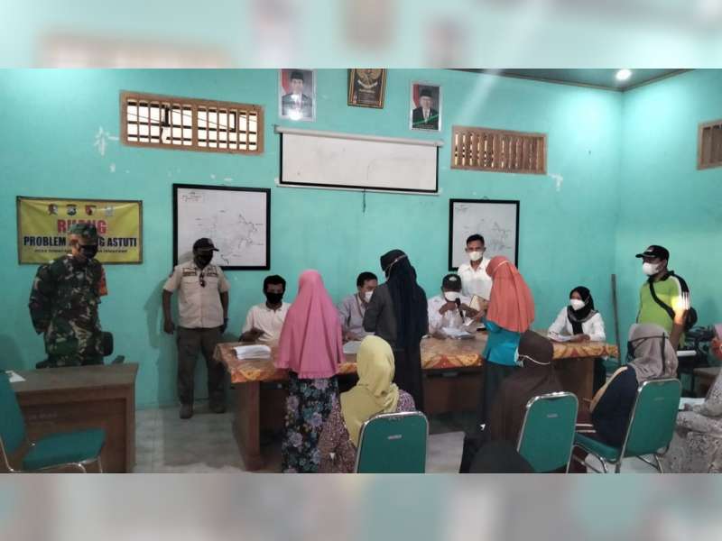 172 Orang Warga Desa Temayang, Kecamatan Temayang, Bojonegoro, Terima Bantuan Sosial Tunai
