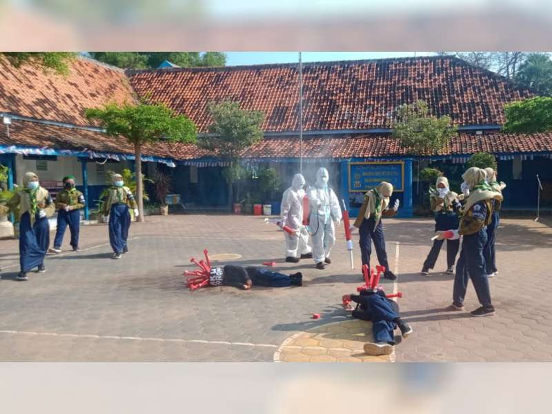 Pelajar di Panyuran, Palang, Tuban, Lakukan Aksi Teatrikal Protokol Kesehatan COVID-19