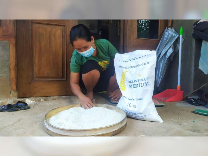Bulog Tanggapi Serius Temuan Beras Bansos Tak Layak Konsumsi di Tuban