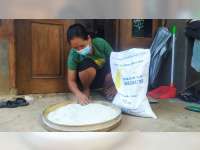 Bulog Tanggapi Serius Temuan Beras Bansos Tak Layak Konsumsi di Tuban