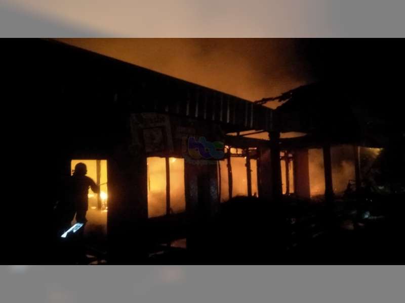 Diduga Akibat Korsleting Listrik, Rumah Warga Sukosewu, Bojonegoro, Terbakar, Kerugian Rp 270 Juta